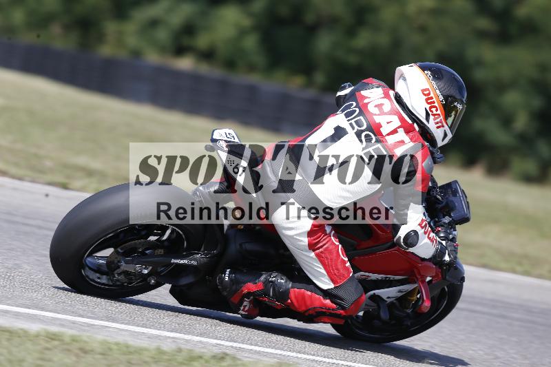 Archiv-2025/49 26.08.2025 Cornu Master School ADR/rot-rouge/67